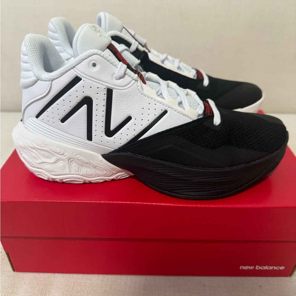 New Balance Two Way V4 Basketball Sneaker Gem